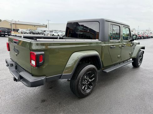 Used 2021 Jeep Gladiator Sport image 9