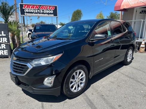 Used 2019 Chevrolet Equinox LT FWD image 3