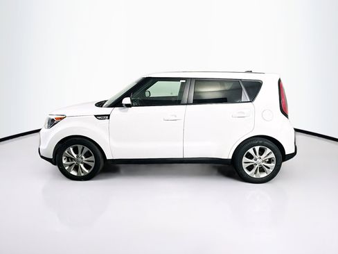 Used 2016 Kia Soul + image 4