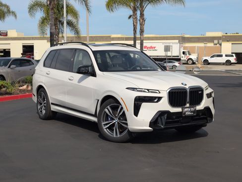 New 2026 BMW X7 M60i AWD/4WD image 2