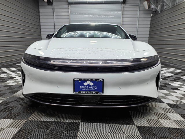 Used 2024 Lucid Air Pure RWD image 3