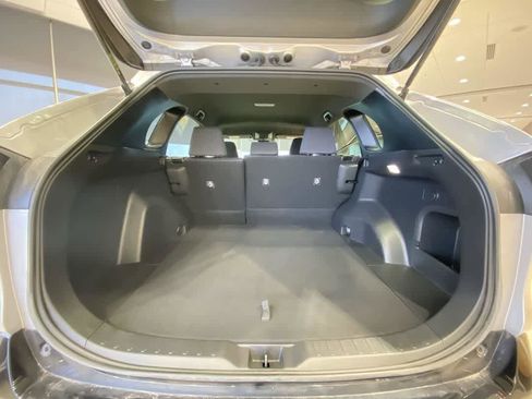 Used 2023 Toyota RAV4 SE image 25