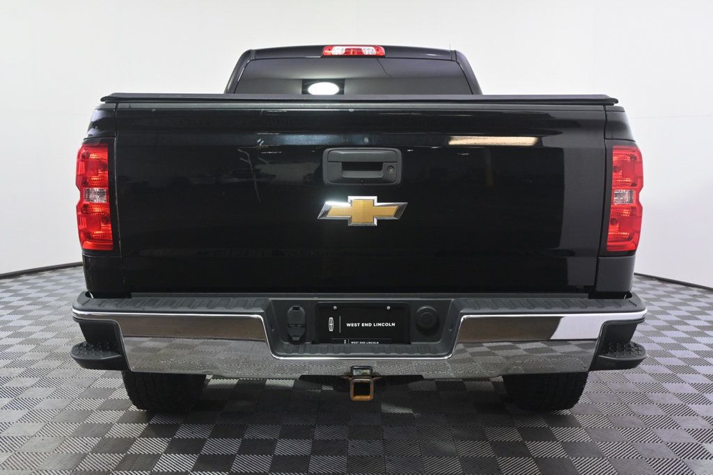 Used 2017 Chevrolet Silverado 1500 LT w/ LT Convenience Package AWD/4WD image 5