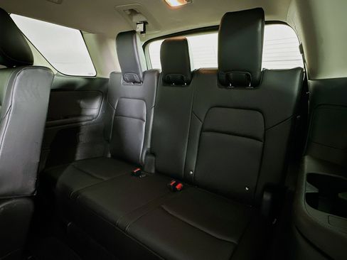 Used 2024 Nissan Pathfinder SL image 29