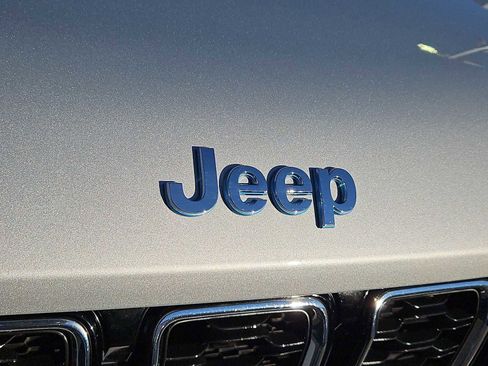 Used 2022 Jeep Grand Cherokee Limited 4xe image 12