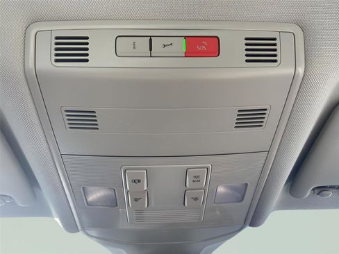 Used 2025 Volkswagen Jetta S image 34