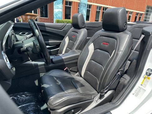 Used 2016 Chevrolet Camaro SS RWD image 5