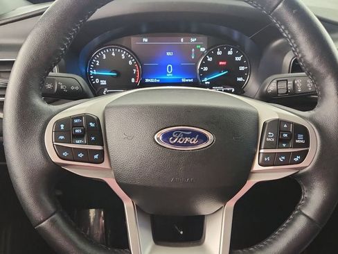 Used 2022 Ford Explorer XLT w/ Equipment Group 202A image 11
