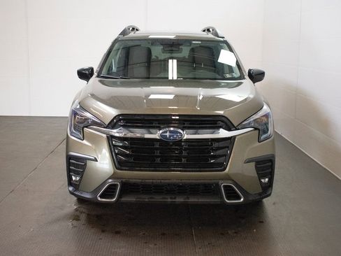Used 2024 Subaru Ascent Touring AWD/4WD image 2