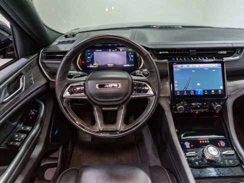 Used 2023 Jeep Grand Cherokee Overland w/ Advanced Protech Group III image 11