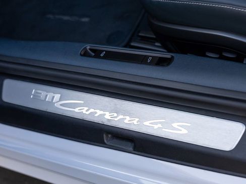 Used 2024 Porsche 911 Carrera 4S w/ Sport Package image 27