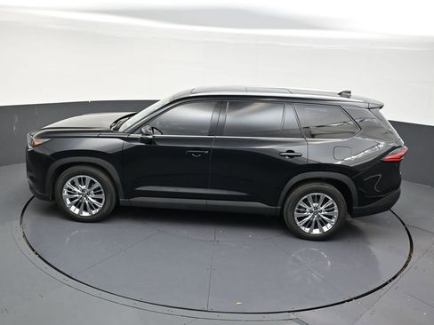 Used 2026 Toyota Grand Highlander AWD image 18