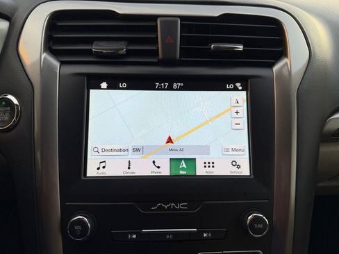 Used 2019 Ford Fusion SEL FWD image 24
