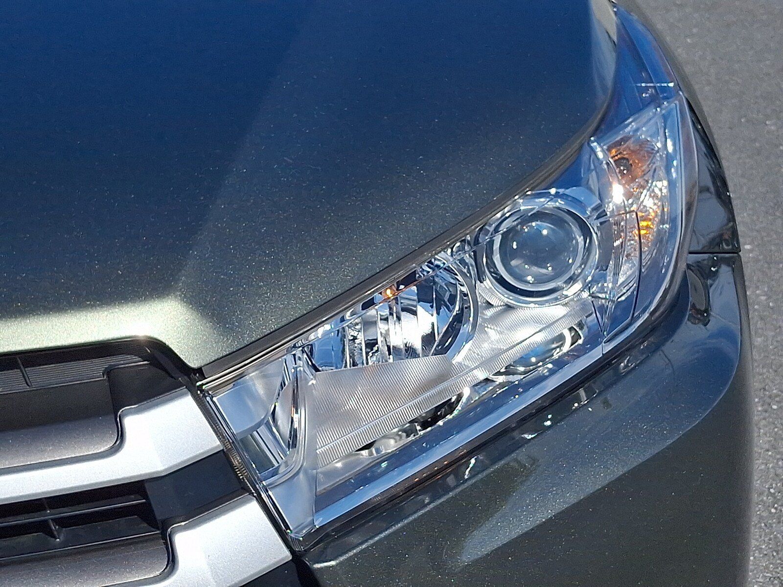 Used 2019 Toyota Highlander XLE AWD/4WD image 9