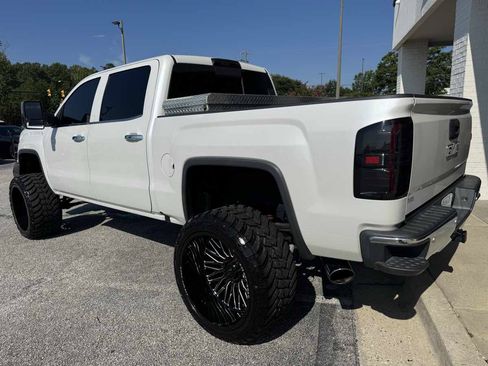 Used 2018 GMC Sierra 1500 SLT AWD/4WD image 8