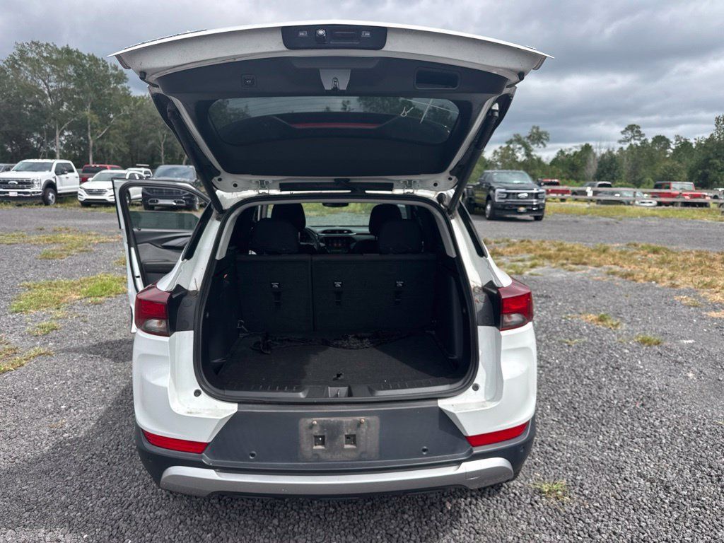 Used 2022 Chevrolet TrailBlazer LT w/ Sun and Liftgate Package FWD image 13