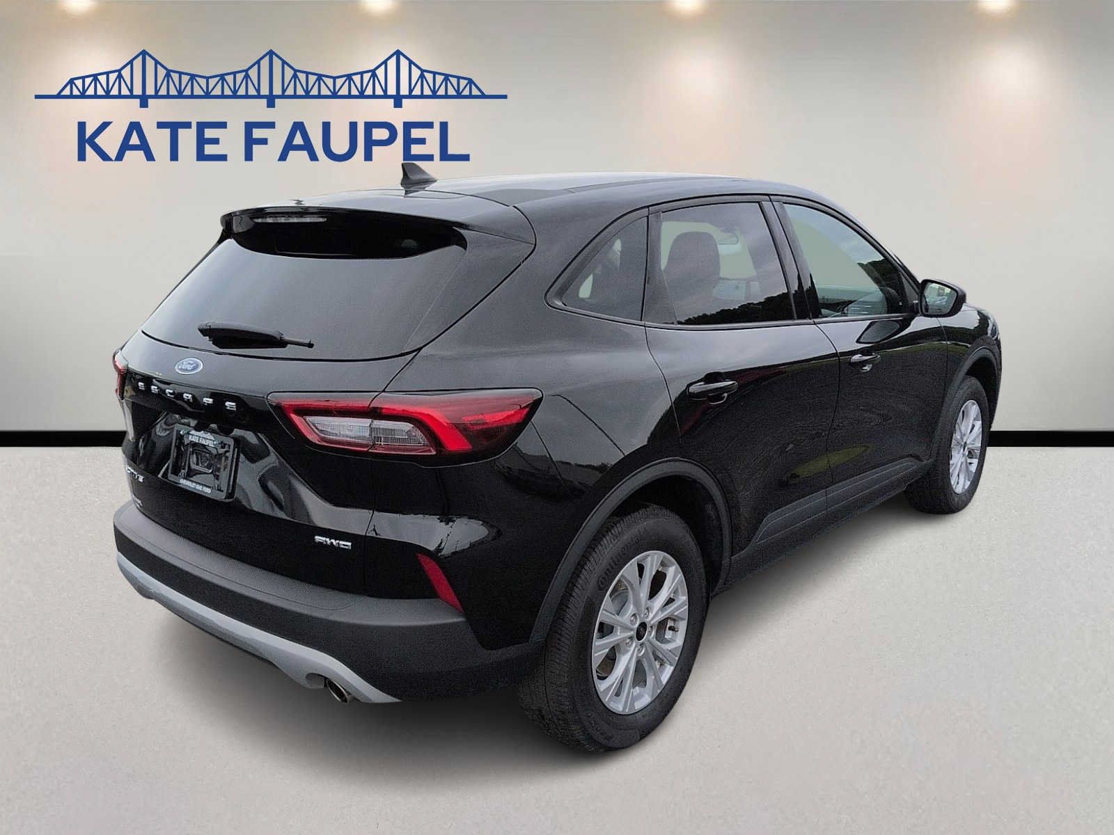 Used 2025 Ford Escape Active AWD/4WD image 7