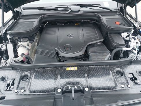 New 2025 Mercedes-Benz GLS 450 4MATIC image 34