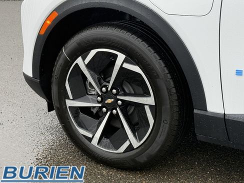 New 2026 Chevrolet Equinox EV LT image 37