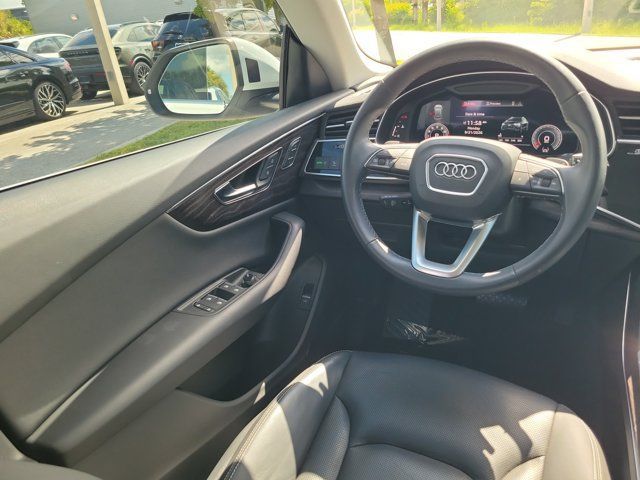 Used 2022 Audi Q8 Premium Plus AWD/4WD image 13