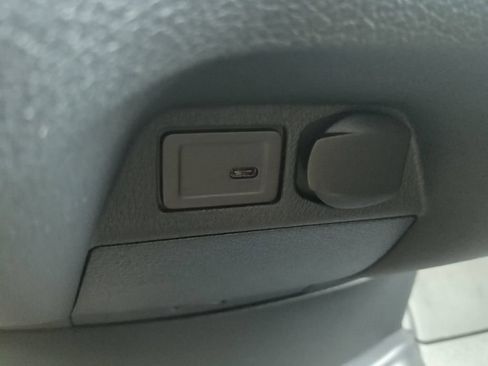 Used 2025 Mercedes-Benz Sprinter 2500 image 9