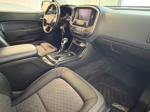 Used 2022 Chevrolet Colorado Z71 w/ Safety Package image 24