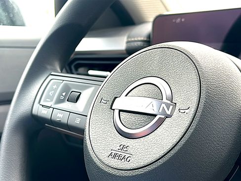 New 2026 Nissan Kicks SV w/ SV Premium Package FWD image 21