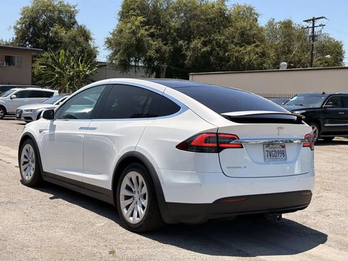 Used 2016 Tesla Model X 75D AWD/4WD image 2