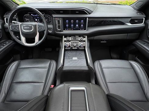 Used 2021 GMC Yukon Denali w/ Denali Ultimate Package AWD/4WD image 16