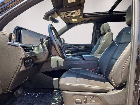 Used 2024 Cadillac Escalade Sport AWD/4WD image 22