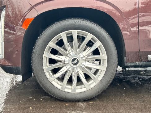 Used 2023 Cadillac Escalade Premium Luxury w/ Performance Package image 11