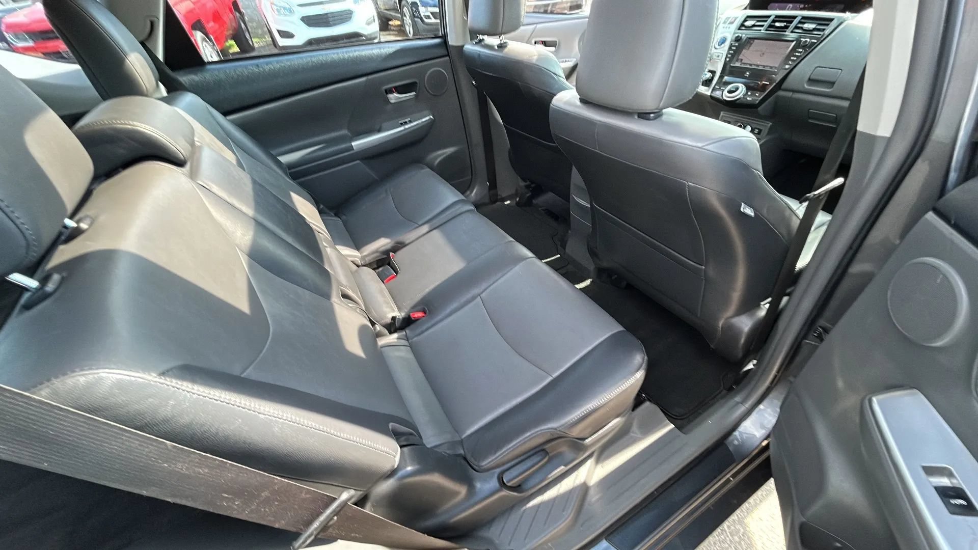 Used 2012 Toyota Prius V Five FWD image 10