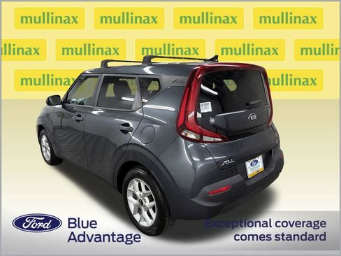 Used 2020 Kia Soul S FWD image 11