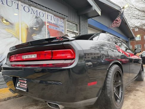 Used 2013 Dodge Challenger R/T image 3