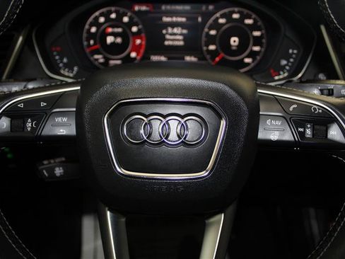 Used 2018 Audi SQ5 Premium Plus w/ Navigation Package AWD/4WD image 17