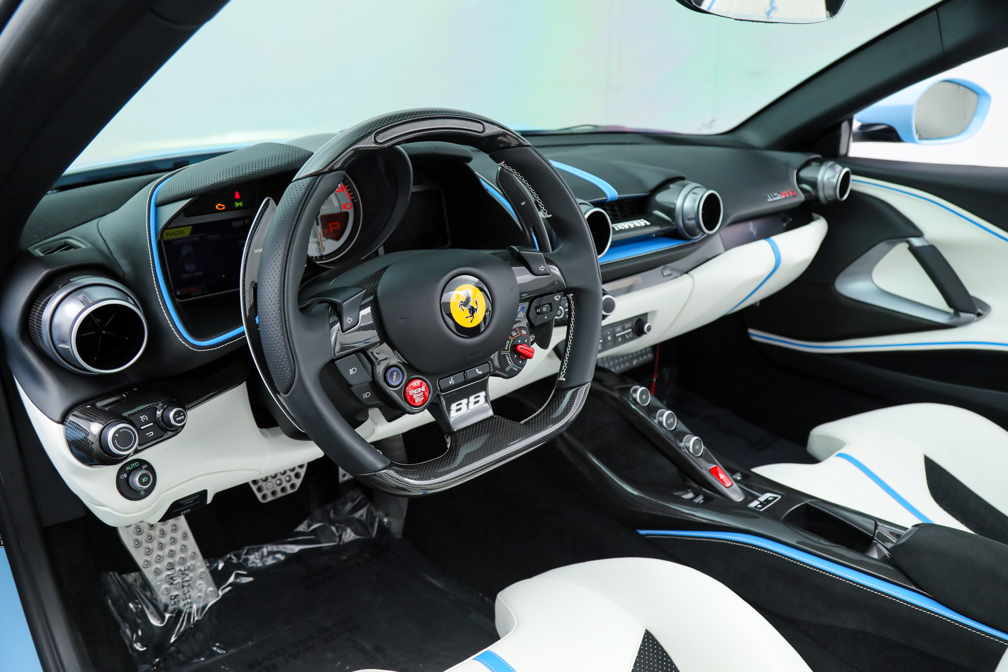 Certified 2023 Ferrari 812 GTS RWD image 4
