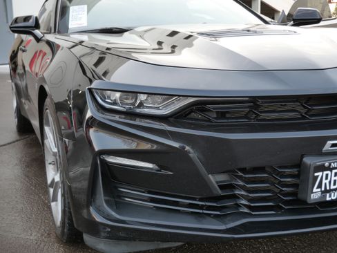 Used 2019 Chevrolet Camaro SS image 16