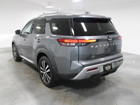 Used 2023 Nissan Pathfinder Platinum AWD/4WD image 7