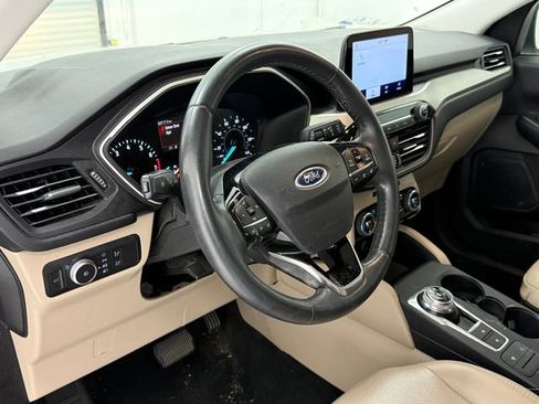 Used 2021 Ford Escape SEL image 9