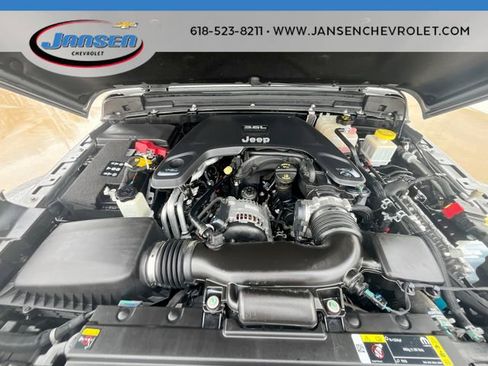 Used 2021 Jeep Gladiator Overland w/ LED Lighting Group image 29