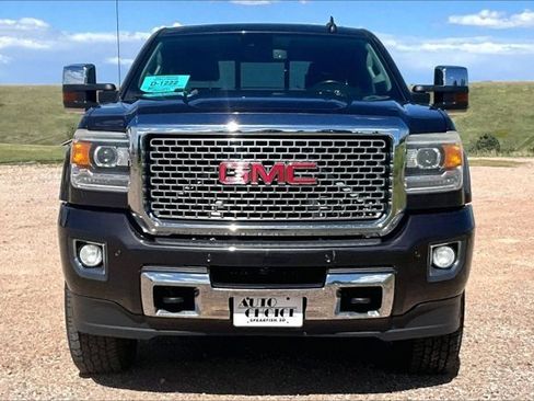 Used 2015 GMC Sierra 2500 Denali w/ Duramax Plus Package AWD/4WD image 2