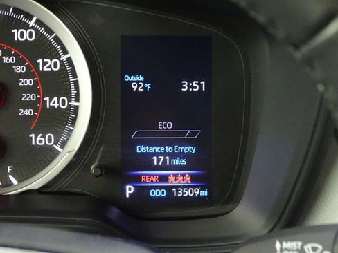 Used 2022 Toyota Corolla SE image 37