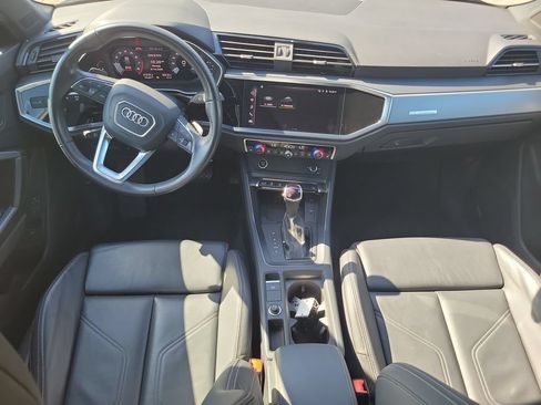 Used 2024 Audi Q3 2.0T Premium w/ Convenience Package AWD/4WD image 17