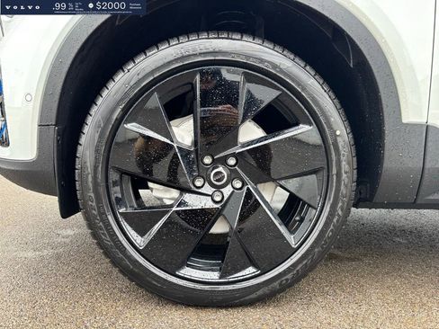 New 2026 Volvo XC40 B5 Ultra w/ Climate Package image 9