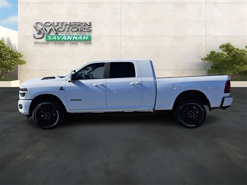 New 2026 RAM 2500 Laramie AWD/4WD image 2
