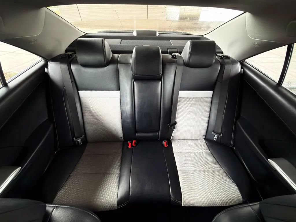 Used 2012 Toyota Camry SE FWD image 44