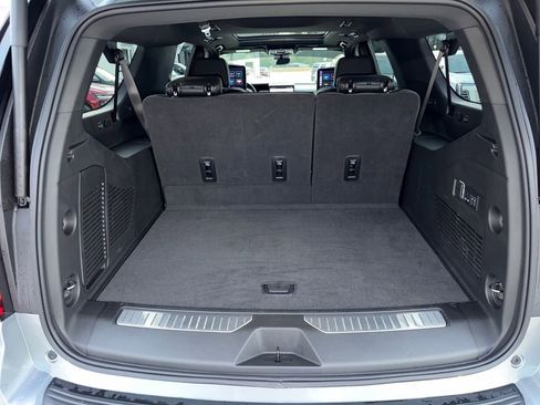 Used 2026 GMC Yukon XL Denali w/ Denali Reserve Package image 27