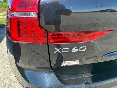 Used 2023 Volvo XC60 B5 Core AWD/4WD image 23