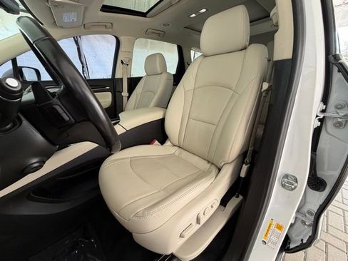 Used 2022 Buick Enclave Premium w/ Experience Buick Package image 20