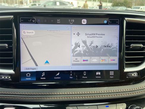 Used 2025 Chrysler Pacifica Pinnacle image 23